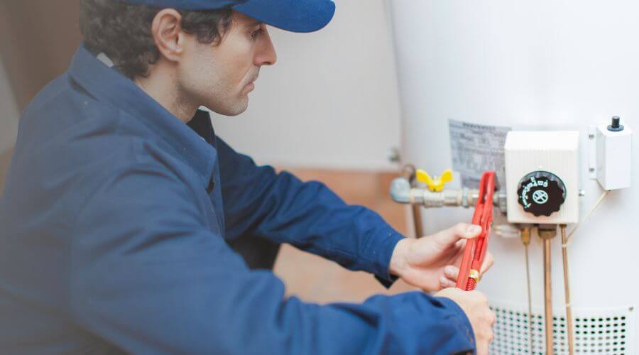 Local water heater installation in Newhall, IA